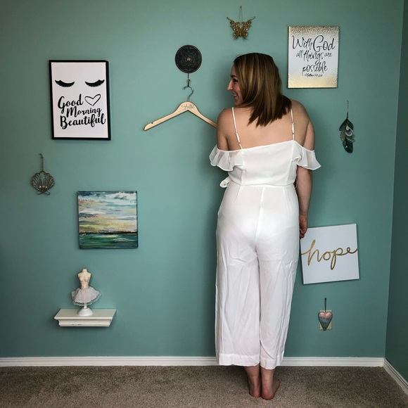 Wide Leg White Jumpsuit with Ruffle Sleeves B1 - Picture 6 of 8